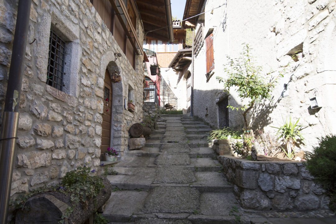 thumbnail Alla scoperta del borgo medievale di Olera -1° appuntamento