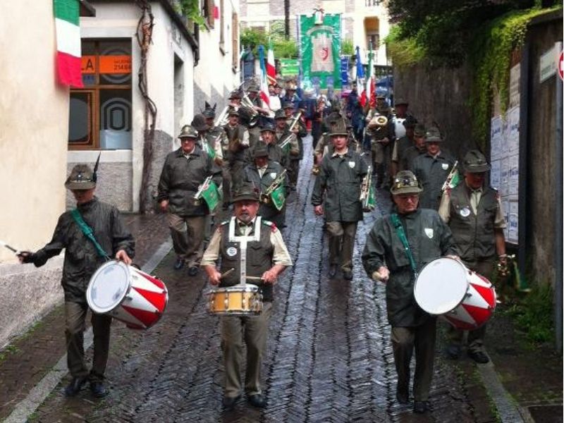 thumbnail Festa degli alpini di Onore