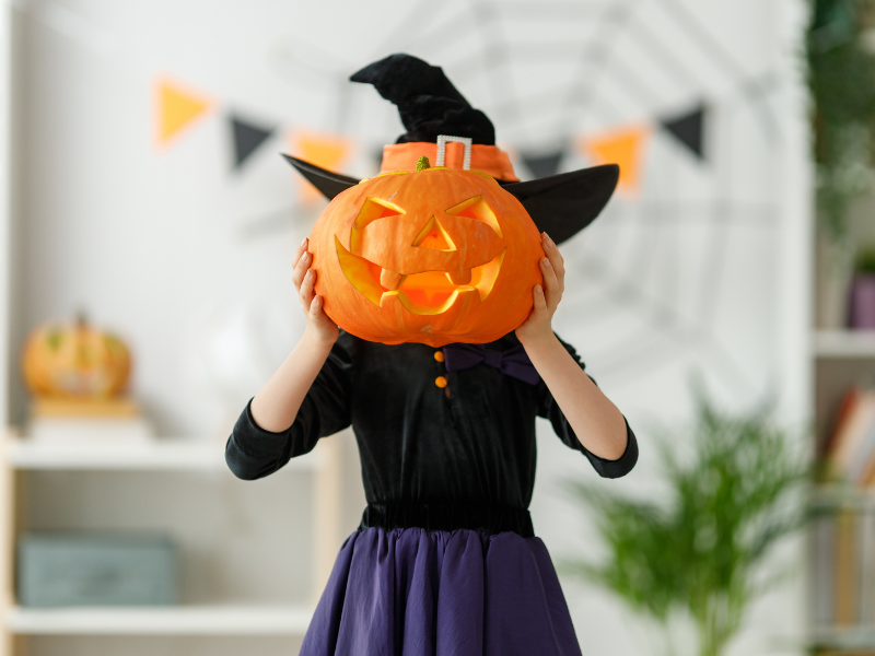 thumbnail Halloween in biblioteca