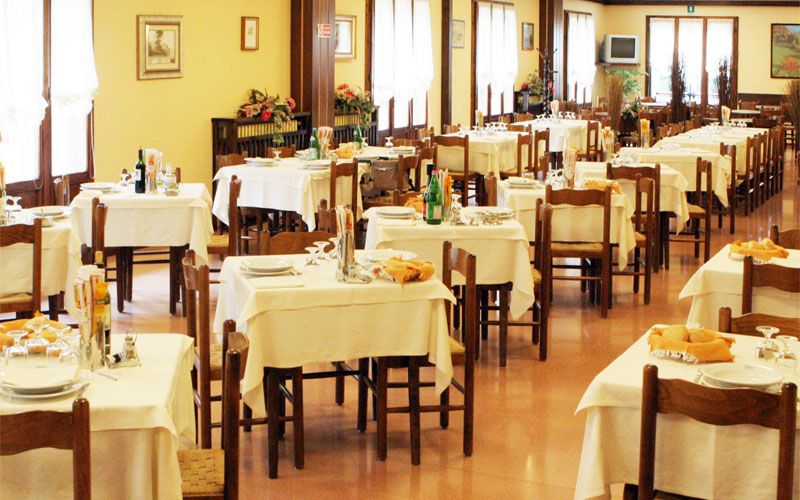 Hotel Des Alpes Sala Ristorante IMG 3878 588 800 600 80