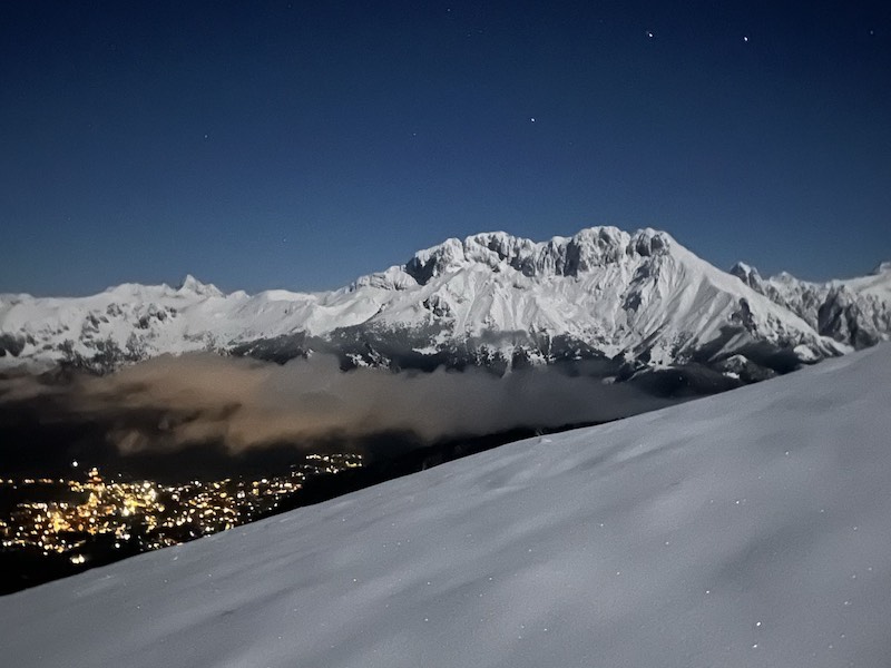 thumbnail Ciaspolata sotto la luna piena